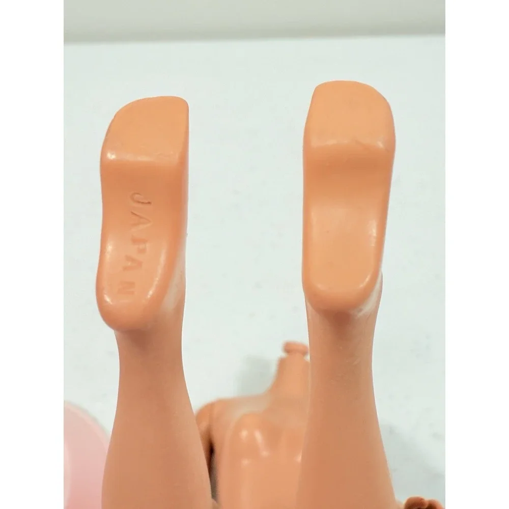 Vintage 1960 Mattel Barbie #4 Ponytail Doll Solid Body Small Neck Knob Red Nails